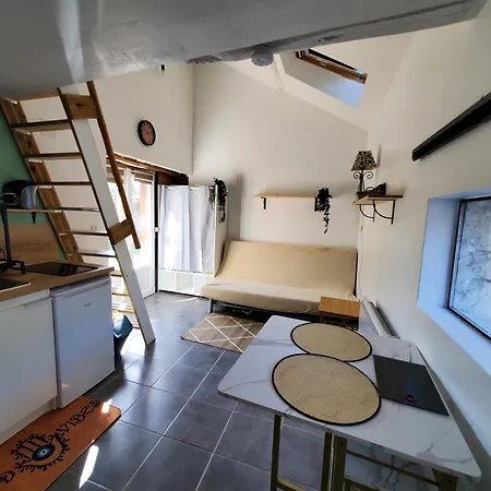 Joli Dans Le Quercy Holiday home *